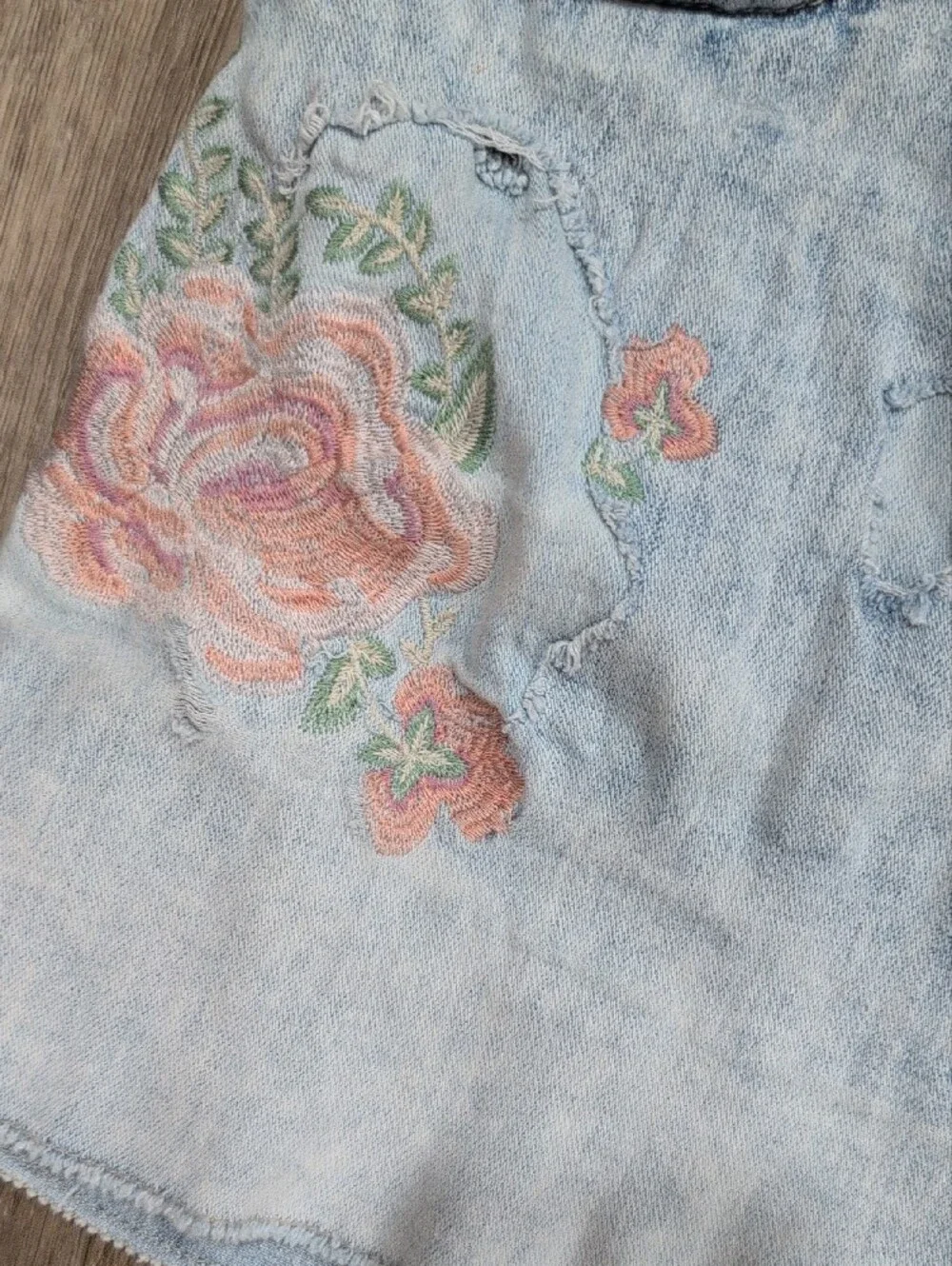 Time and Tru Light Blue Embroidered Denim Shorts